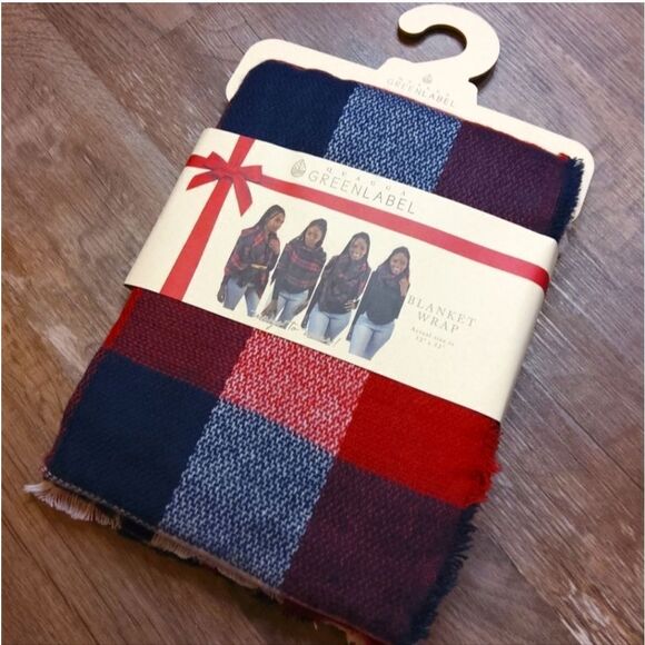 Quagga Blanket Wrap in Red Buffalo Checkered - Picture 4 of 13